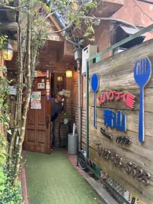 蛍の棲む清流沿いをドライブ、30年続くスパゲティ屋さんへ